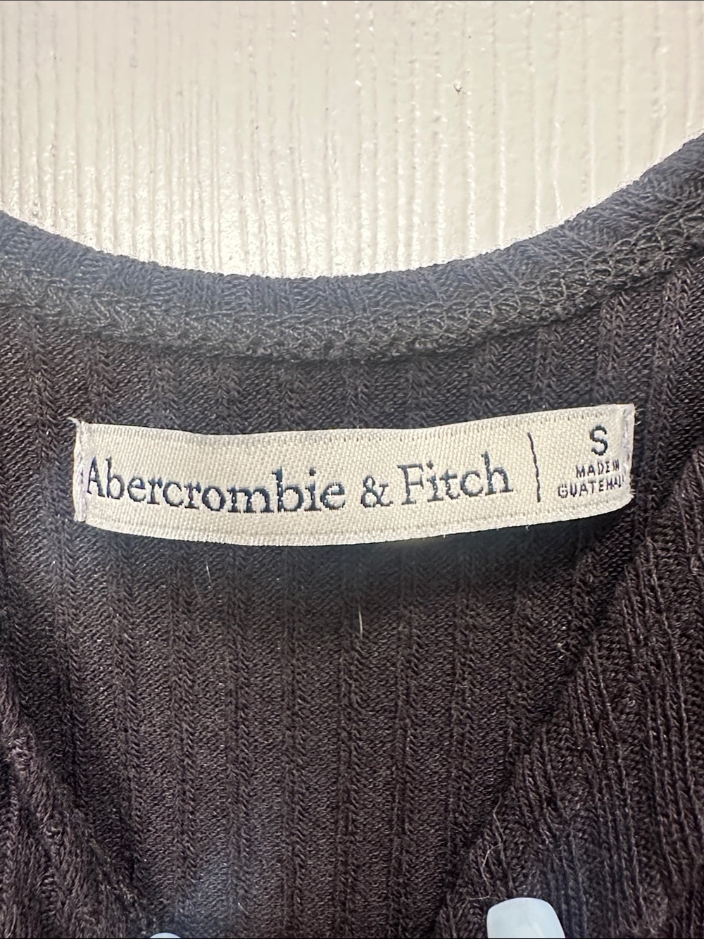 Abercrombie & Fitch Black Ribbed Tie-Front Crop Top - Picture 2 of 3